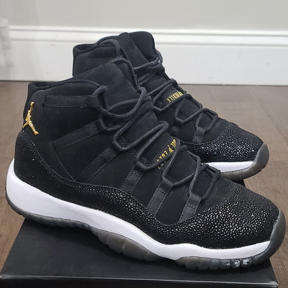 Air Jordan 11 Retro Black Heiress Stingray GS